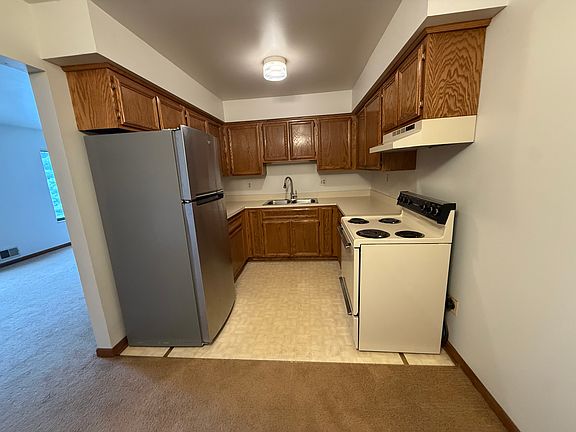 3rd image of 16421 E Ten Mile Rd APT 8