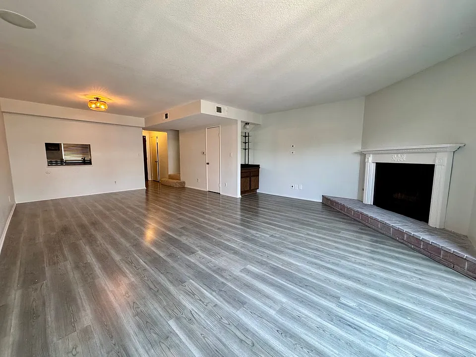 5070 Kester Ave #3