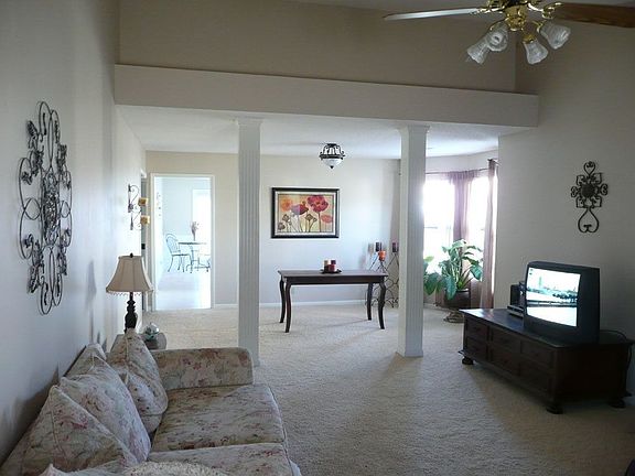 Living room/Dining room