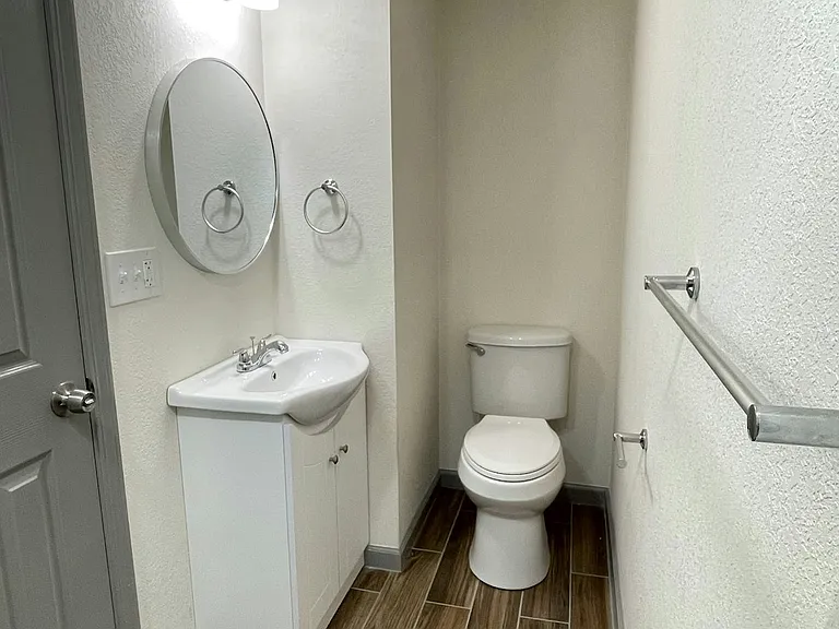 2nd Bathroom