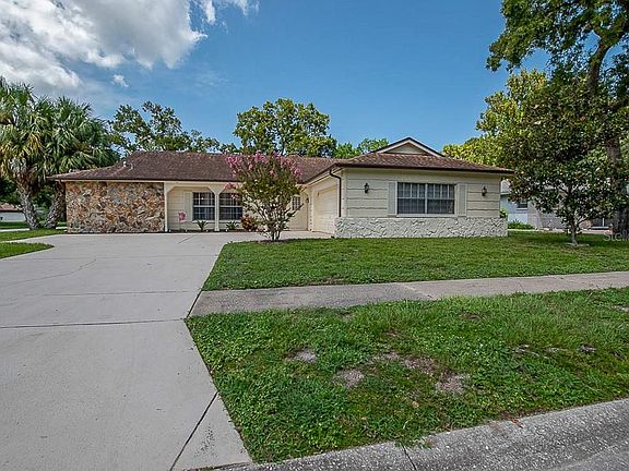 3rd image of 13107 Sumpter Cir