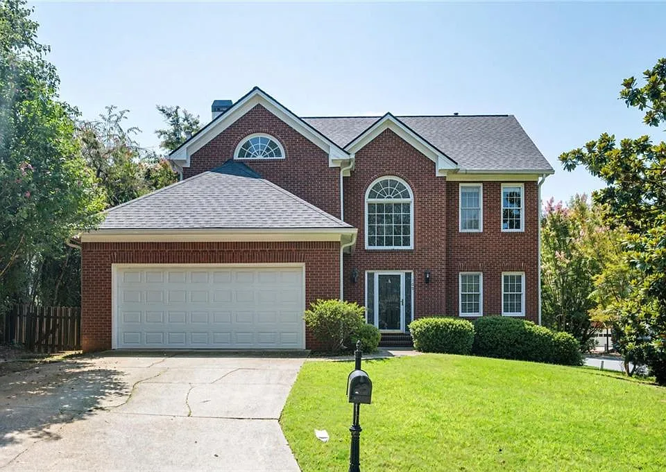 105 Celia Ct