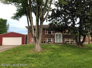 7904 Sandalwood Ct, Louisville, KY 40219