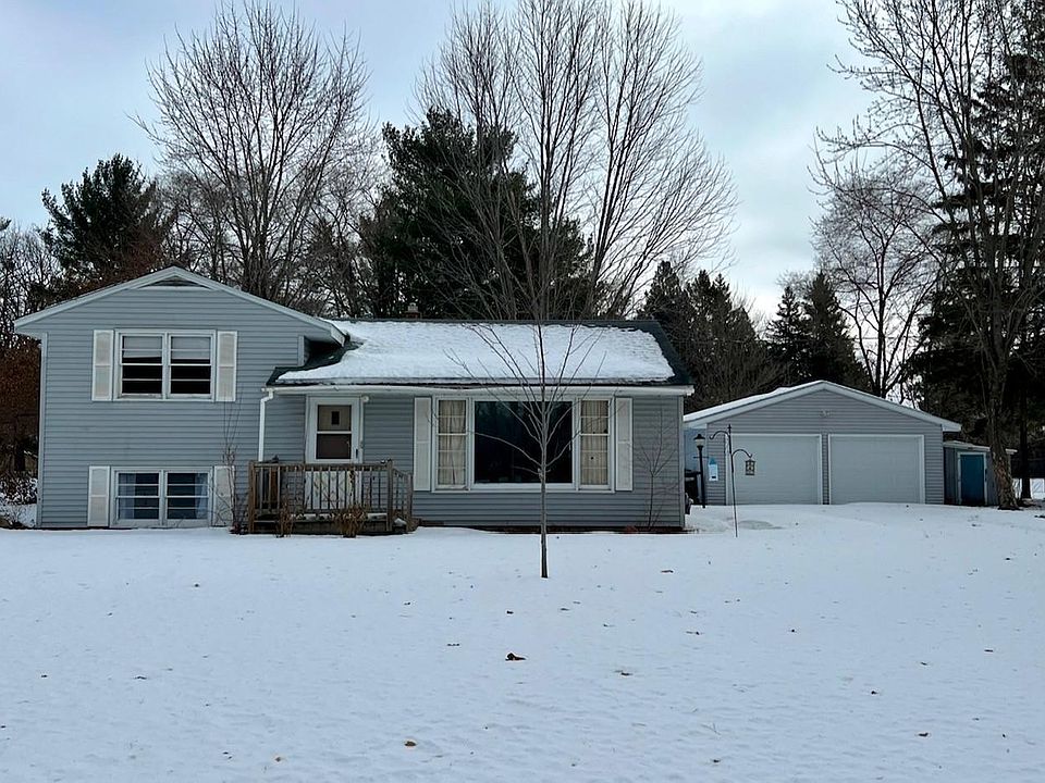 1st image of 18606 Riverwood Dr