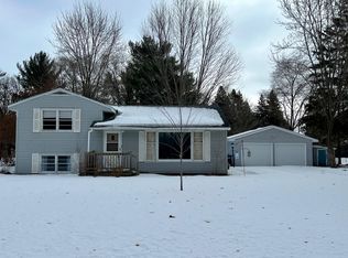 18606 Riverwood Dr, Little Falls, MN 56345