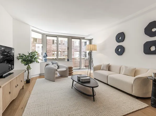 234 East 46th Street image 1 of 17