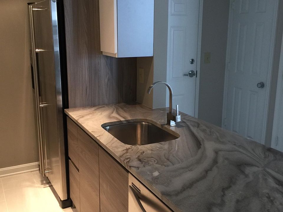 Kitchen (View 1)