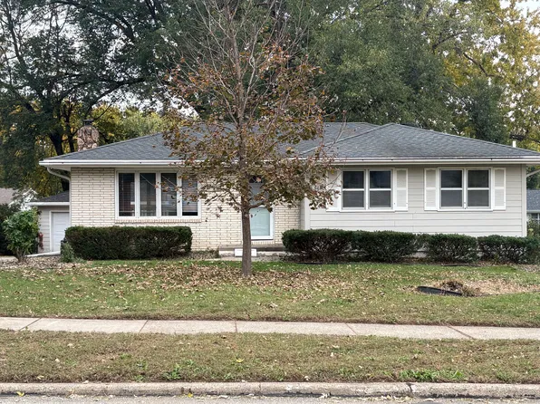 411 34th St, West Des Moines, IA 50265