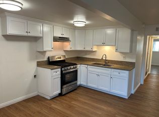 741 Shalimar Dr #B, Costa Mesa, CA 92627