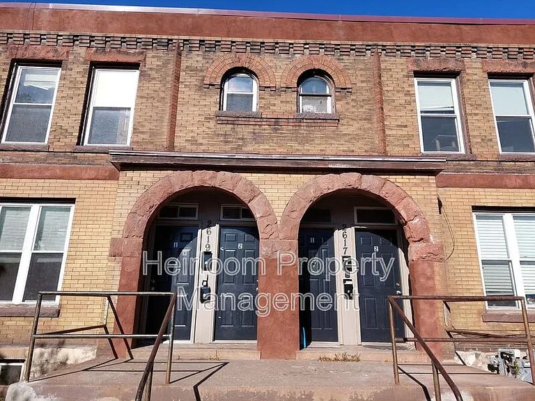 2617 W 3rd St #2 — Photo 3