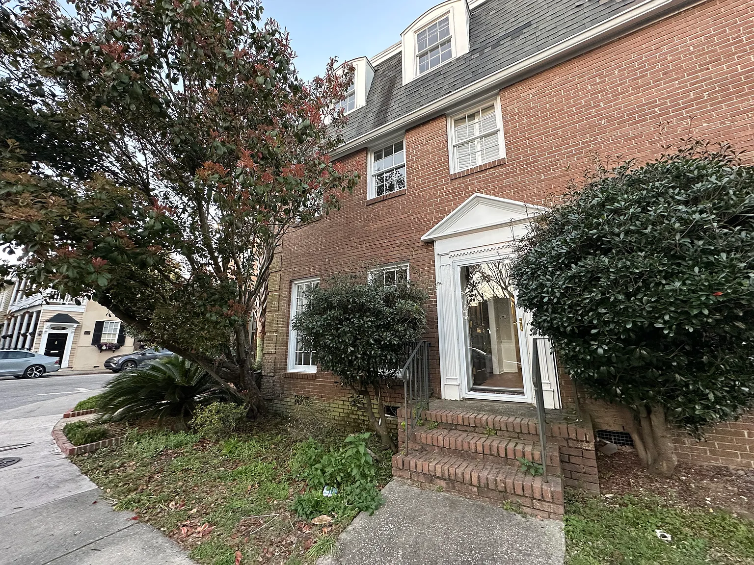 80 Legare St — Photo 2