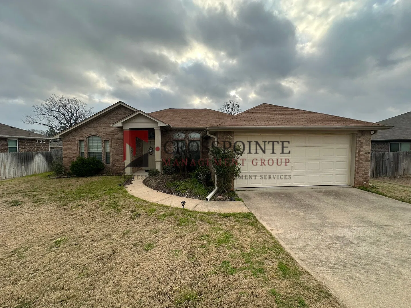 Stunning 3-Bedroom Home in Lindale Spacious and Stylish! — Photo 1