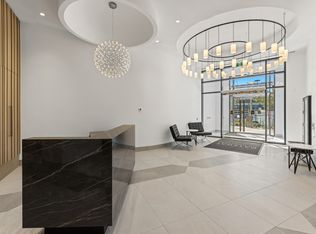 Gateway Residences Park Royal, Capilano 5, BC V7T 0A5