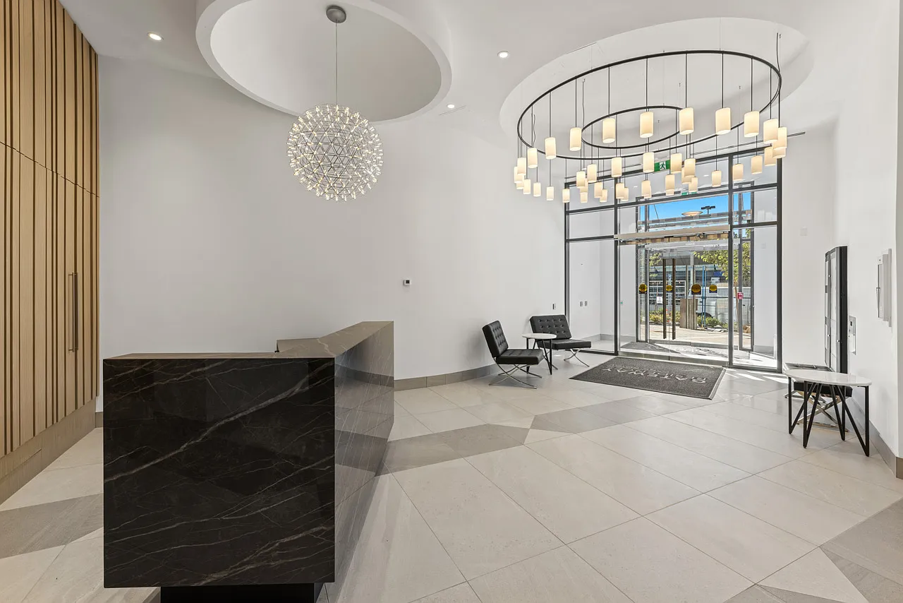 723 Main St #1413216 photo 1