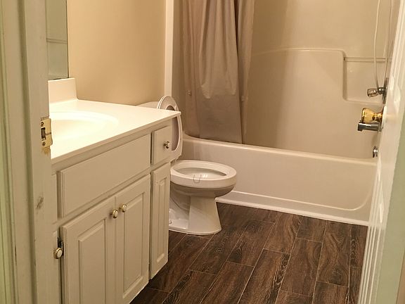 4th image of 2810 Maple Vista Ln