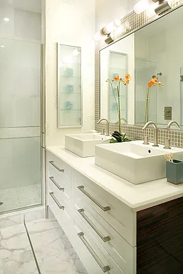 Sold by Avonova Sales Office | media 3