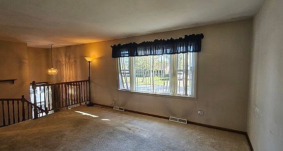 4th image of 9142 W 147th St
