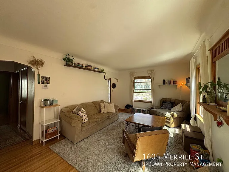 1605 Merrill St — Photo 6