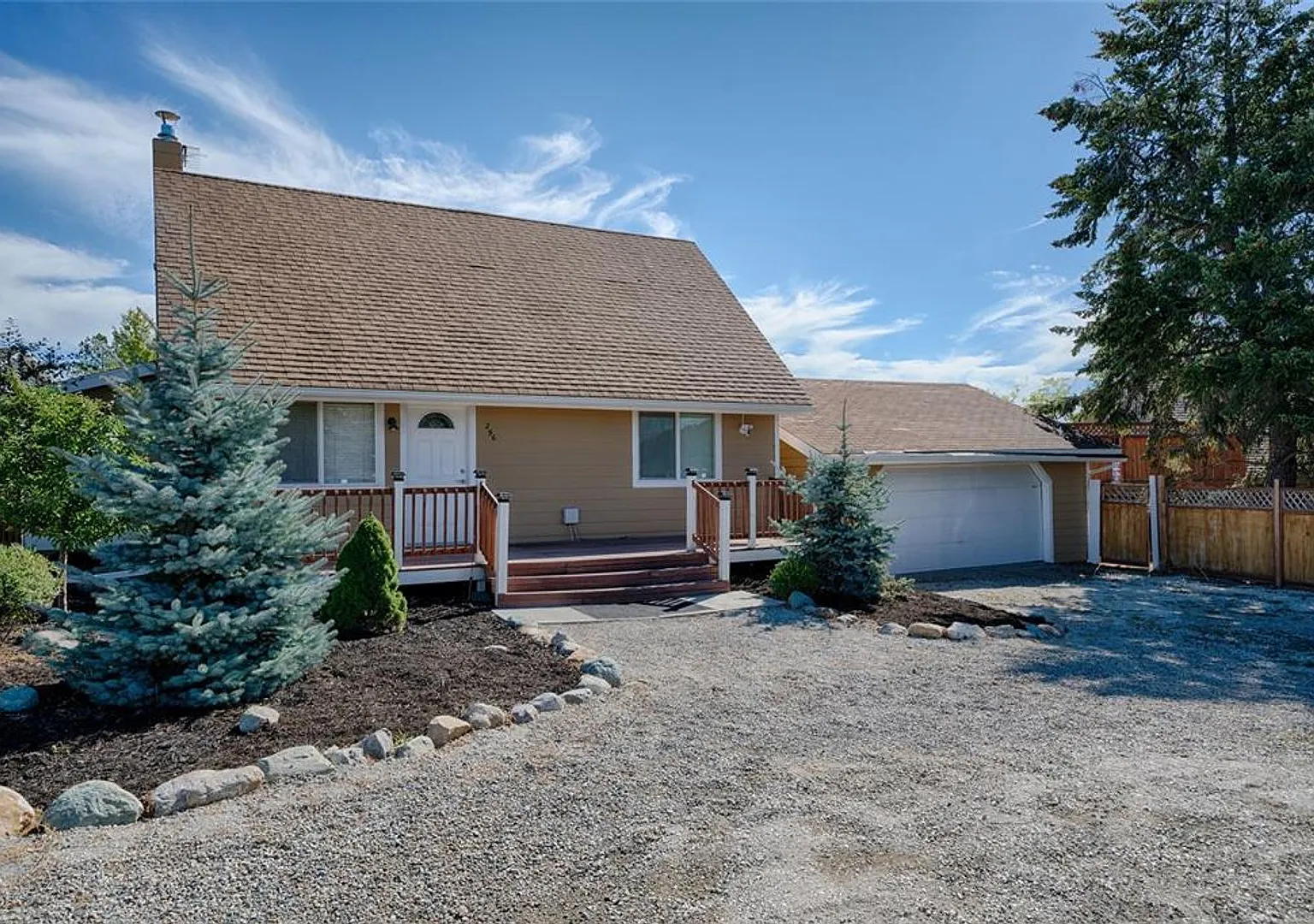 Spacious 3bd/2ba + Office and 2-Car Garage on 1/2 Acre Minutes from Downtown Kalispell — Photo 1