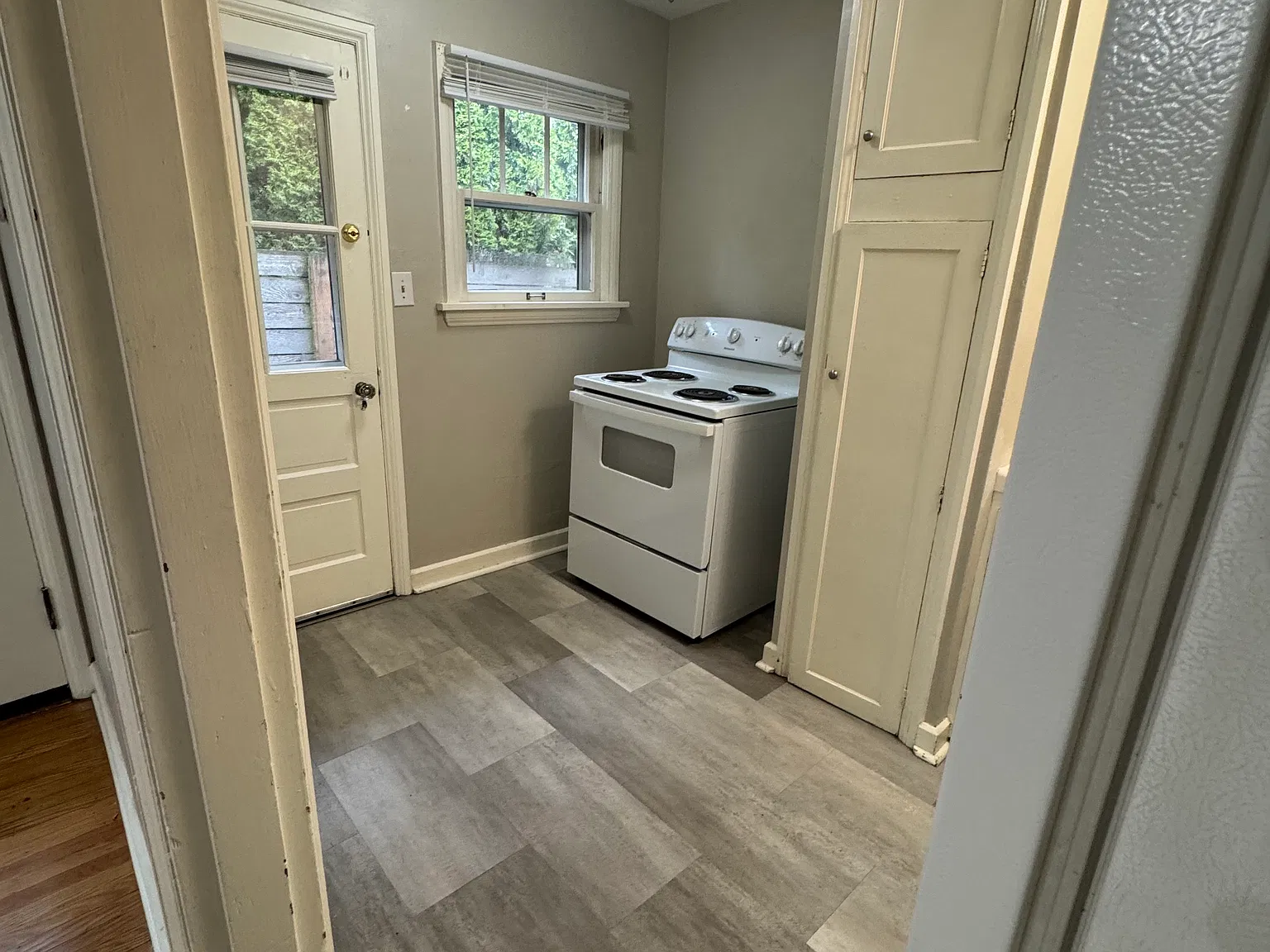 Studio, 369 sqft, $1,095 — Photo 4