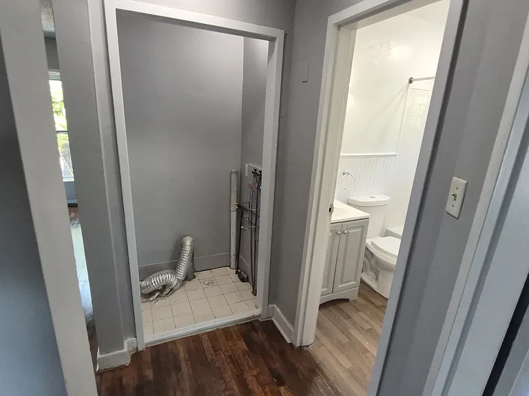 2505 Redwood Ave — Photo 15