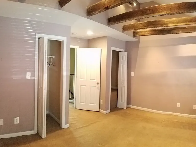 408 S Washington St — Photo 7