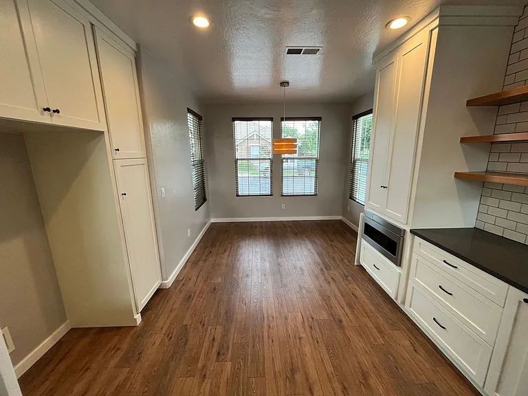 3211 N Memory St — Photo 5