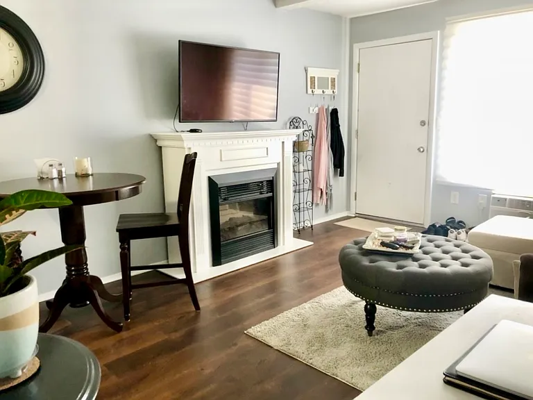6 Pineview Dr #C — Photo 2