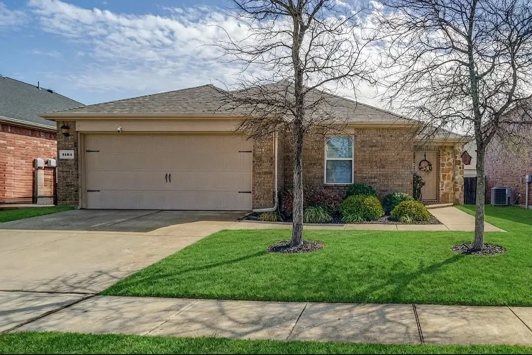 4 bed, 1650 sqft, $1,800 — Photo 2