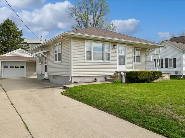 618 Evergreen St, Norway, IA 52318