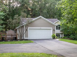 7911 Thornapple River Dr SE, Caledonia, MI 49316