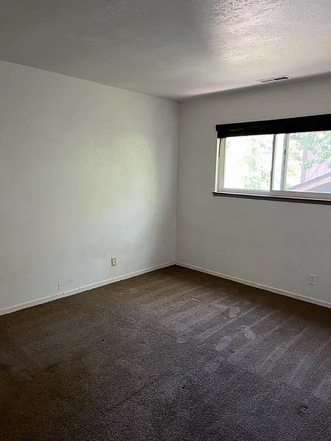 2 bed, 1000 sqft, $2,250 — Photo 2