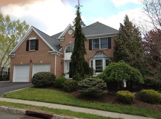 16 Primrose Way, Warren, NJ 07059