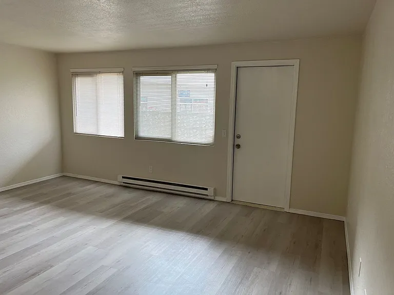 Skandi Villa in Edmonds | Boutique Apartments with Modern Touches | 1 MONTH FREE! — Photo 20