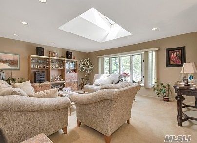 3rd image of 94 Monterey Dr