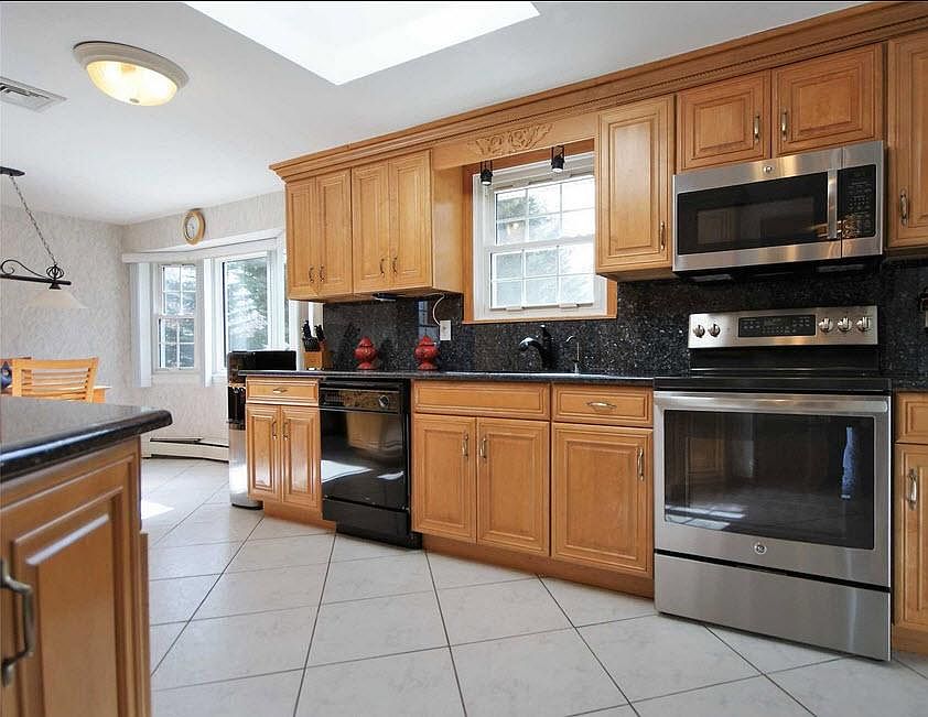 1st image of 41 Campus Dr