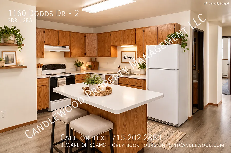 Pet Friendly 3 Bedroom 1.5 Bathroom Apartment w/ Garage Available September 1st! — Photo 3