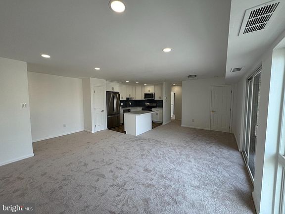 3rd image of 6153 Edsall Rd APT I