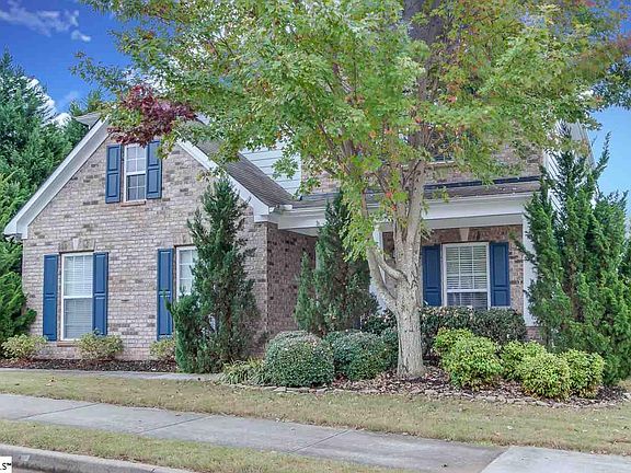 2nd image of 4 Majestic Oak Ct