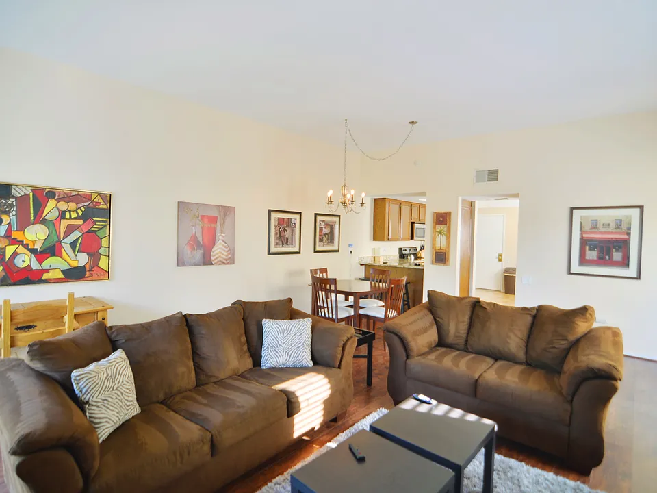6052 Fairway Cir