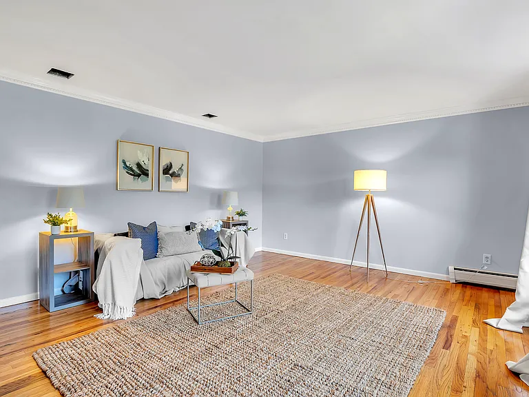 6 Meester St — Photo 44