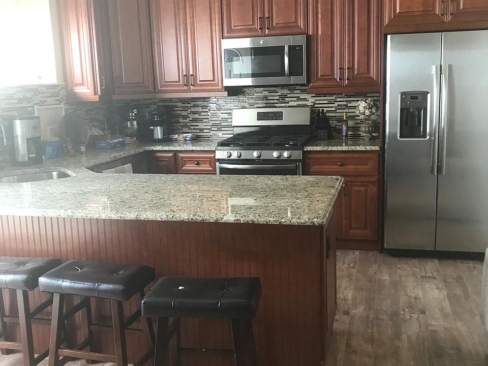 2nd image of 14 Delia Ct