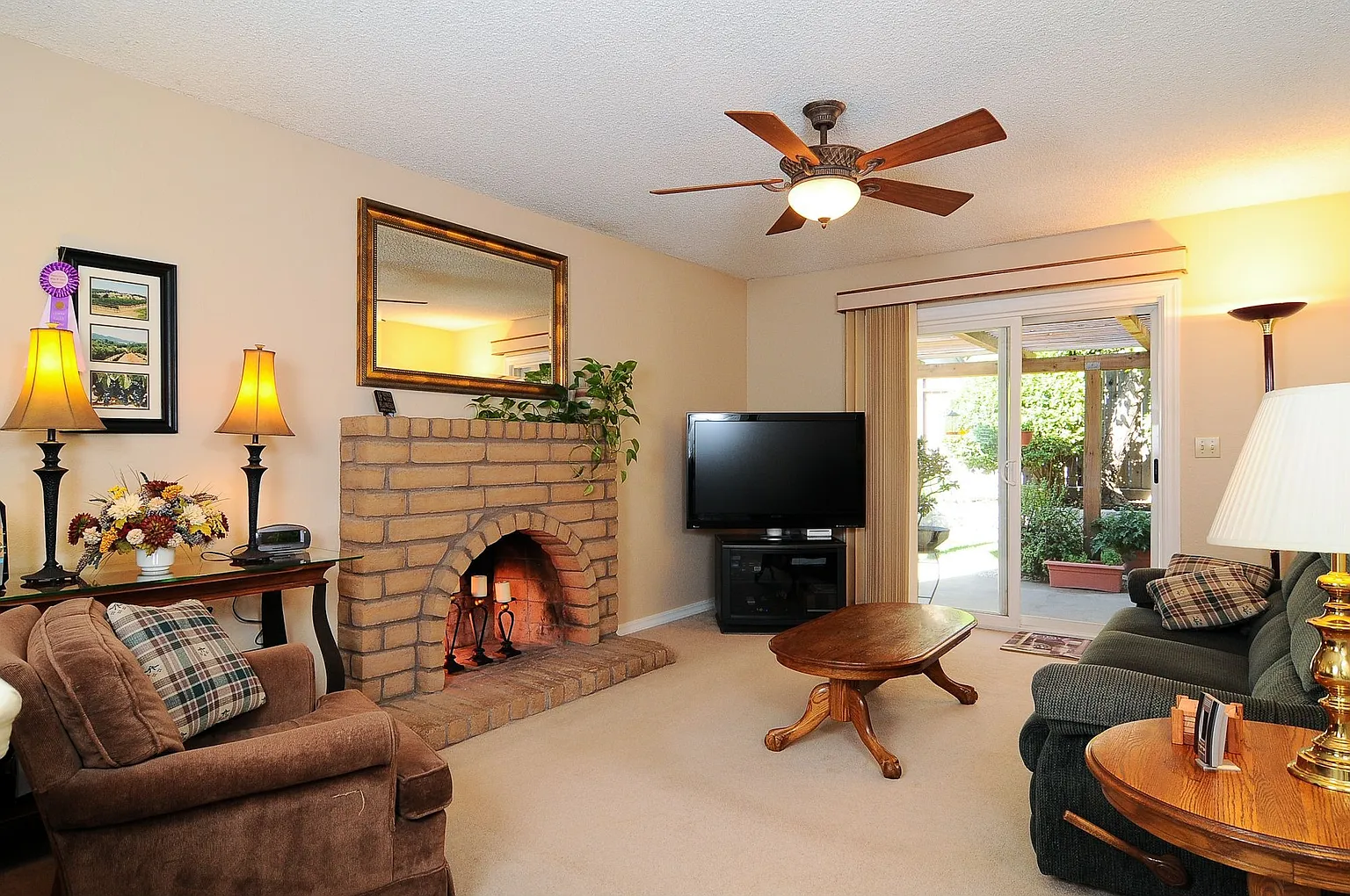 7217 Catamaran Dr photo 1