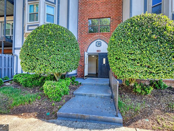 2nd image of 6851 Roswell Rd Unit C8