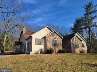 14143 Roberts Rd, Hancock, MD 21750