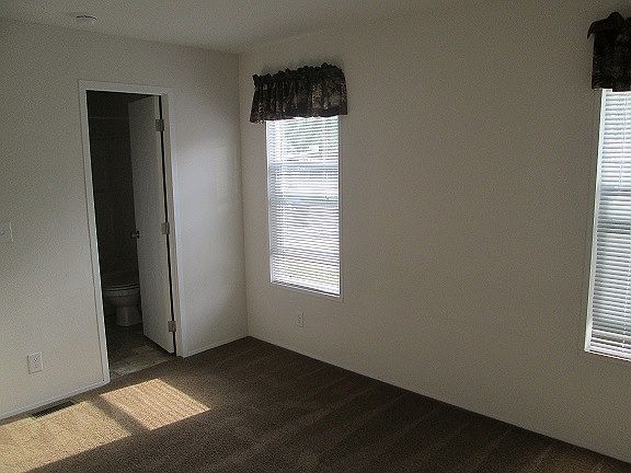 5th image of 260 N Winter St