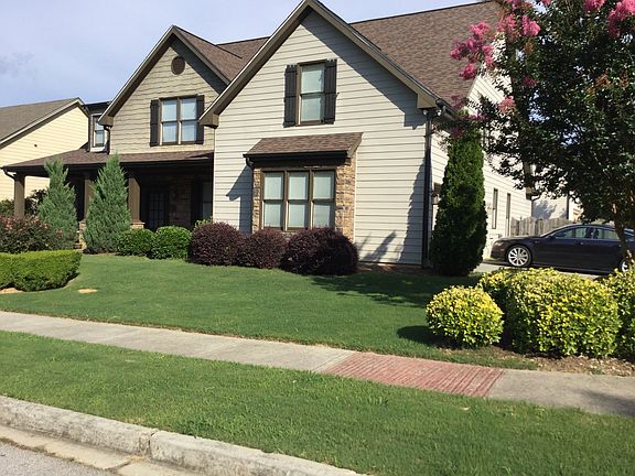 3rd image of 205 Lily Cove Dr