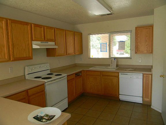 5th image of 6123 Picture Rock Pl NW