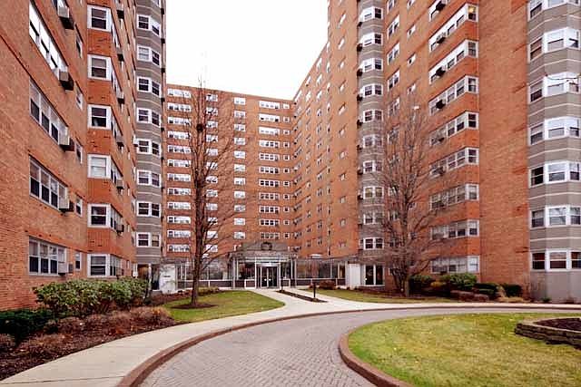 1st image of 4960 N Marine Dr APT 617