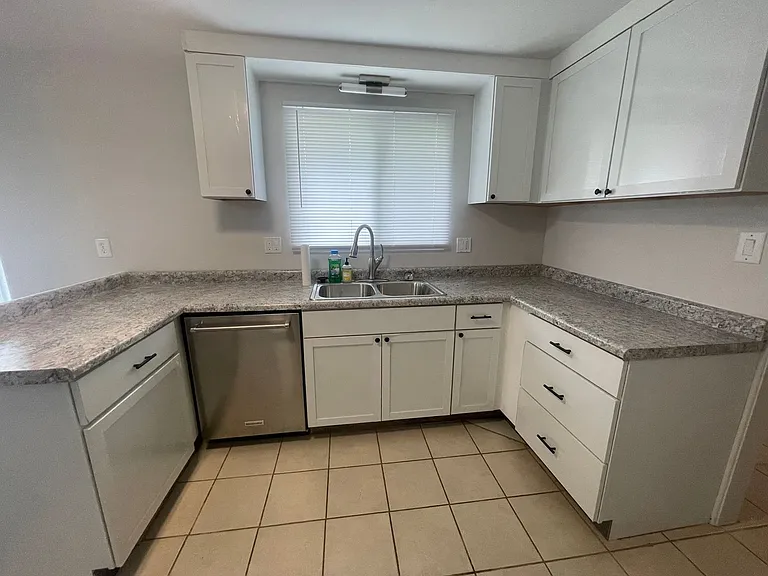 1705 Aspen St — Photo 7